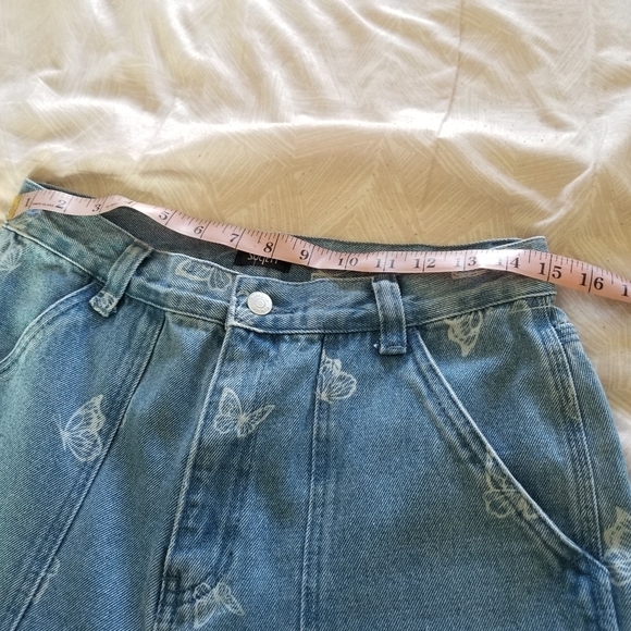 Simple Society | Wideleg Butterfly Print Jeans - Picture 5 of 7